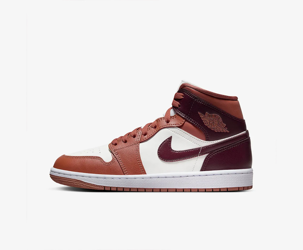 Nike Wmns Air Jordan 1 Mid 'Sky J Orange' BQ6472-200